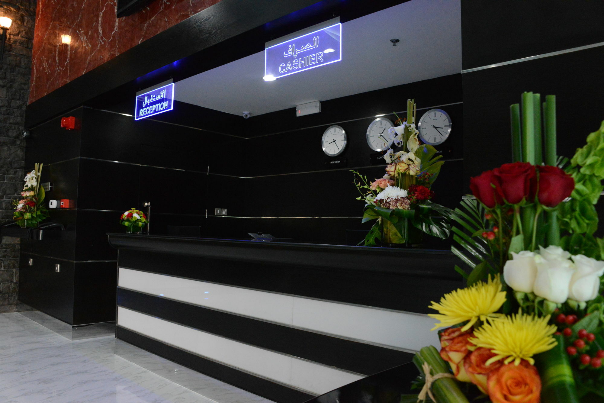Crystal Palace Hotel Al-Manamah Bagian luar foto