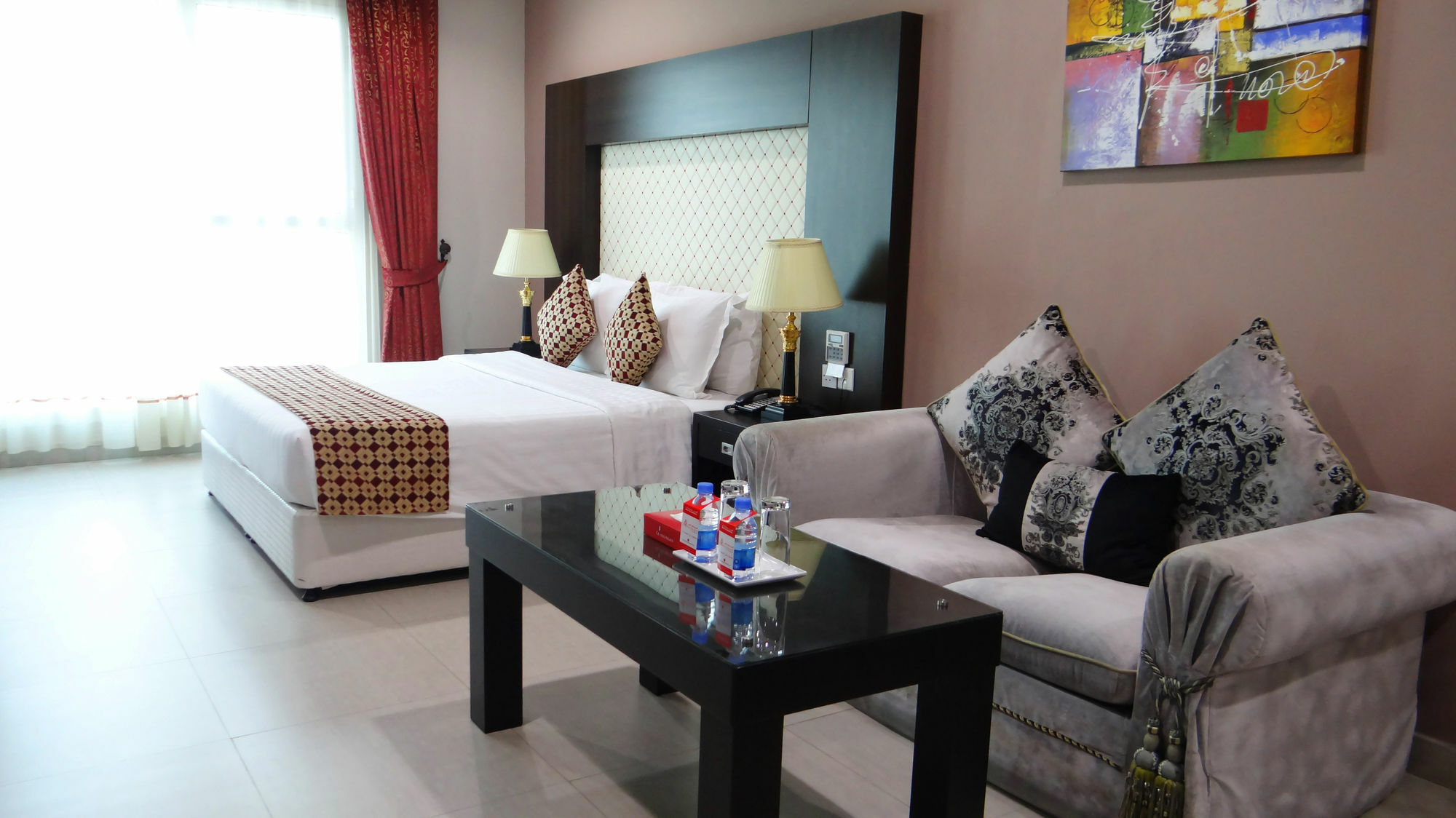 Crystal Palace Hotel Al-Manamah Bagian luar foto