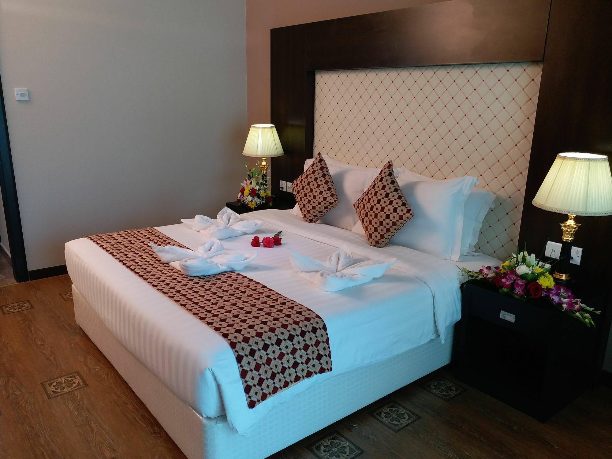 Crystal Palace Hotel Al-Manamah Bagian luar foto