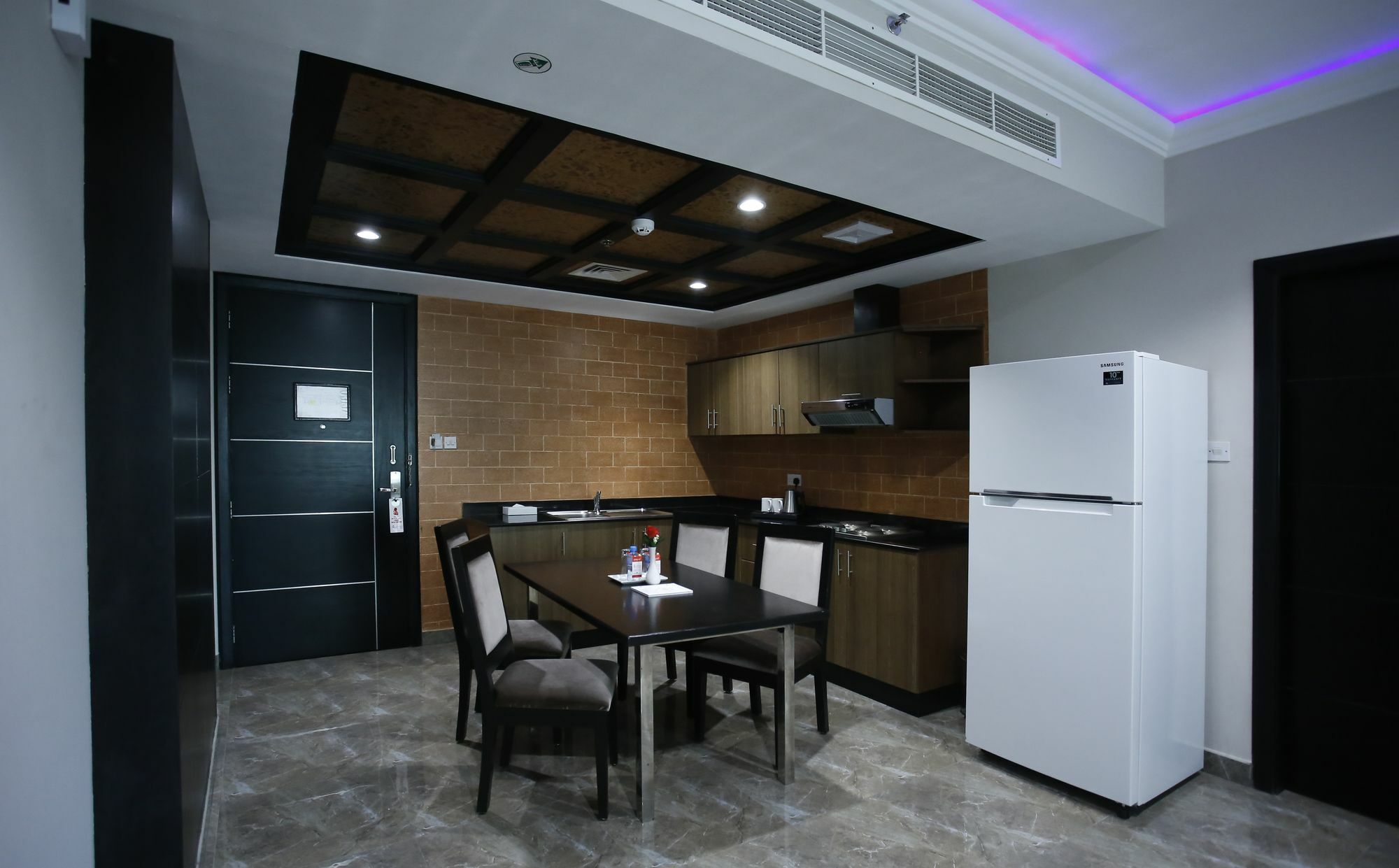 Crystal Palace Hotel Al-Manamah Bagian luar foto